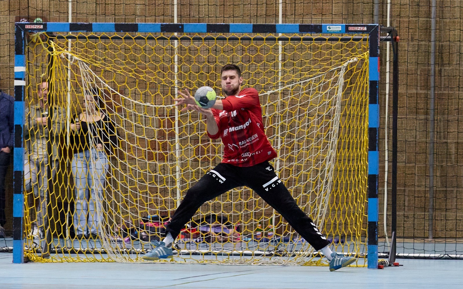 Mit Geduld und neuer Abwehr: Jets schalten spät den Turbo ein